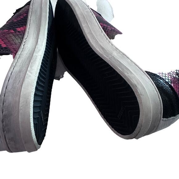 P448‎ Women's 36 High Top Skater Sneakers red black Snakeskin Python Print - Picture 3 of 13